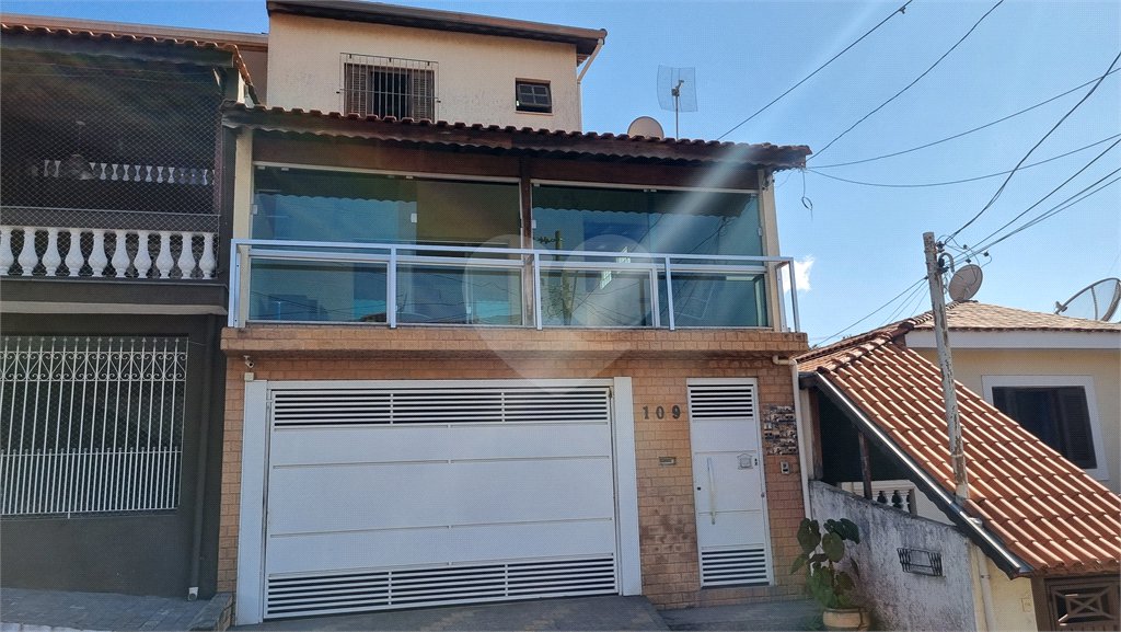 Sobrado à venda com 4 quartos, sendo 1 suíte, em Tremembé, São Paulo, SP