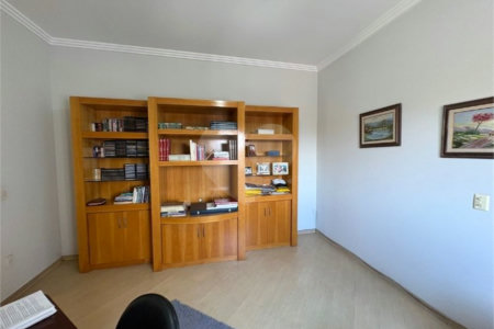 Casa à venda com 5 quartos, sendo 3 suítes, no condomínio Granja Olga III, Sorocaba - SP