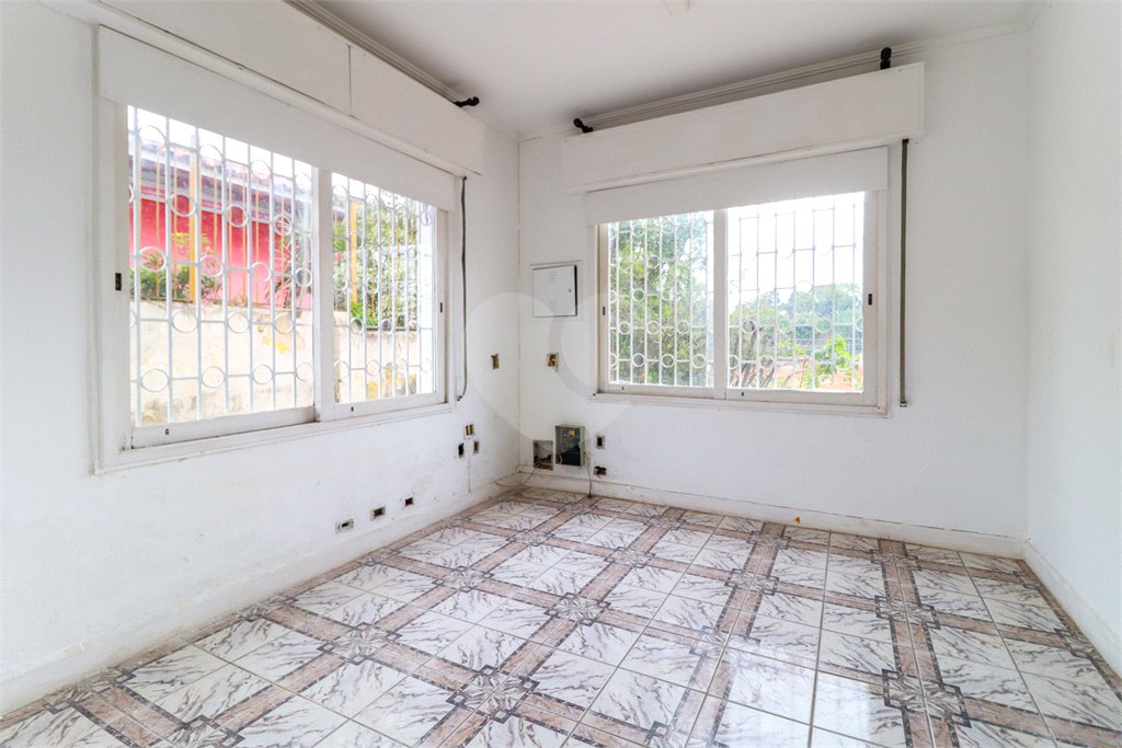 Casa à venda ou para alugar com 4 quartos, sendo 1 suíte,  em Pacaembu, São Paulo, SP