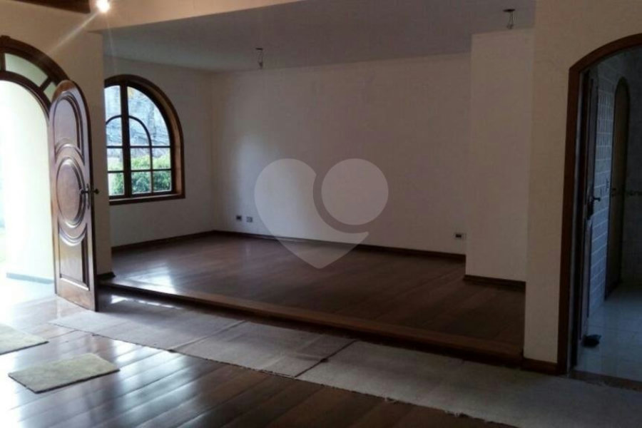 Casa Térrea à venda com 4 quartos, sendo 1 suíte, em Jardim Floresta, São Paulo, SP