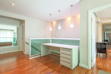 Apartamento à venda com 4 suítes,  em Jardim Paulistano, São Paulo, SP