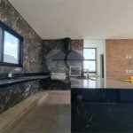 Casa à venda com 3 suítes no condomínio Portal dos Bandeirantes, Salto - SP
