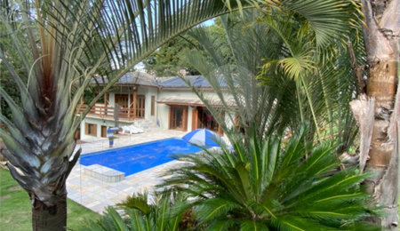 Casa à venda com 5 quartos, sendo 2 suítes,  no condomínio Capela do Barreiro, Itatiba - SP