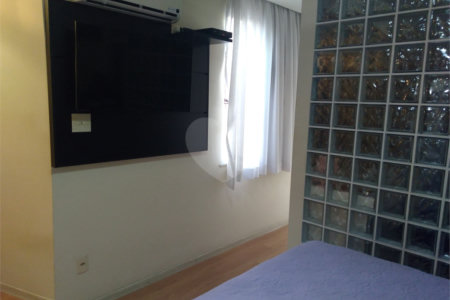Casa à venda com 3 quartos, sendo 1 suíte,  no condomínio Conselheiro Ferraz, Rio de Janeiro - RJ