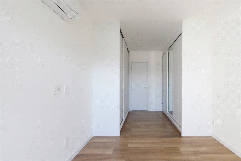Apartamento à venda com 3 suítes em Vila Anastácio, São Paulo, SP