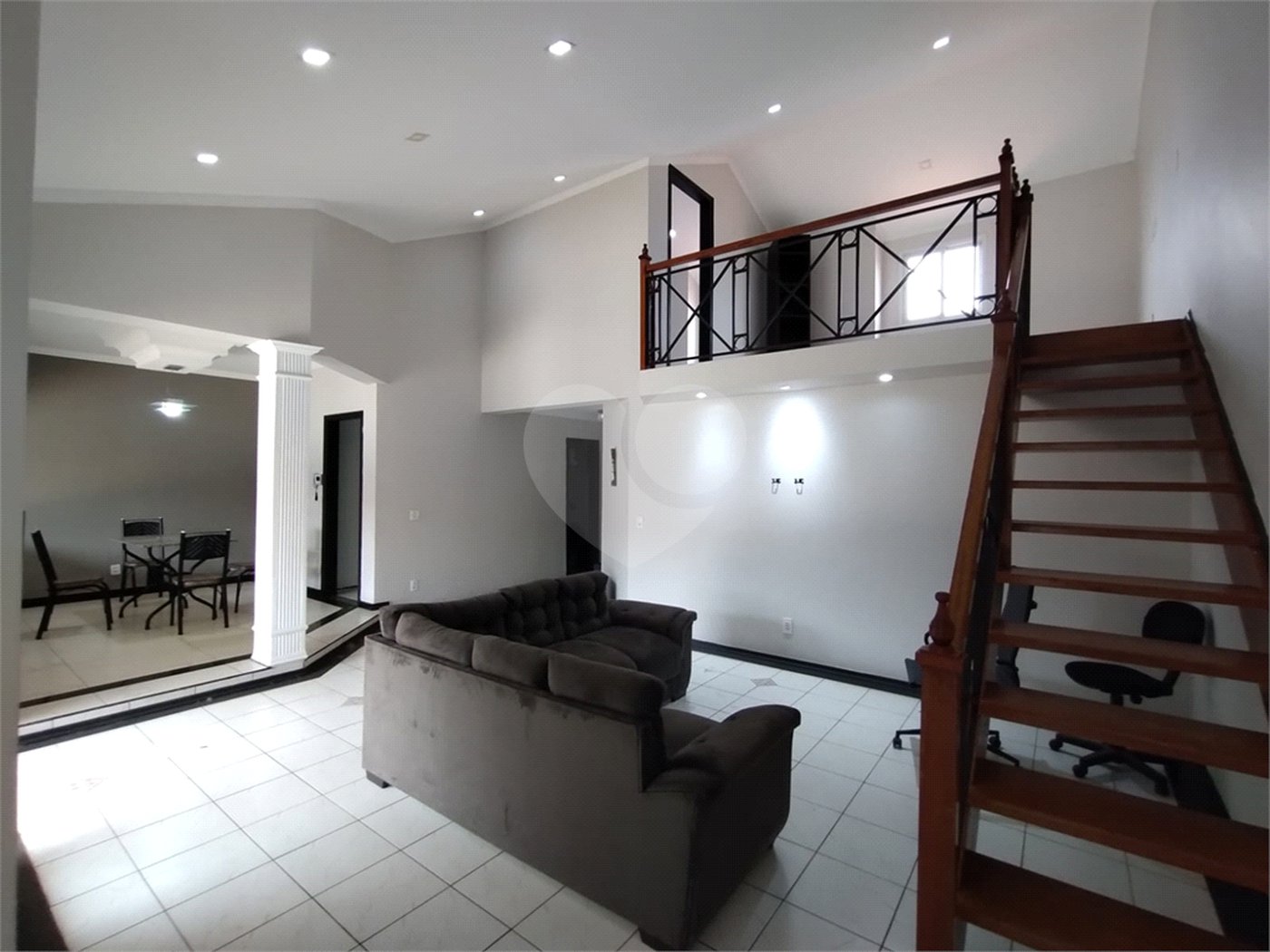 Casa à venda com 2 suítes em Vila Oliveira, Itapetininga, SP