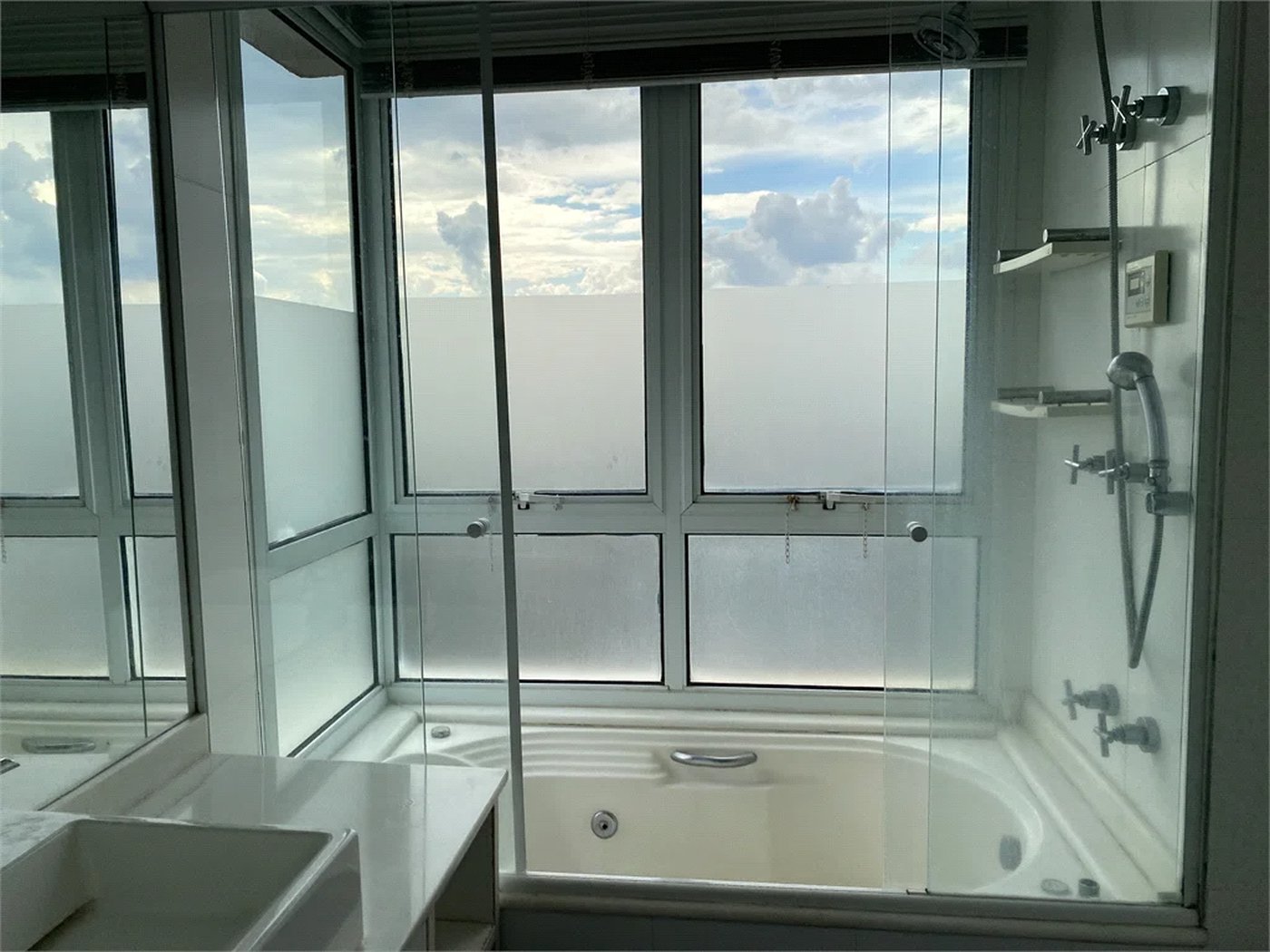 Apartamento à venda com 3 suítes em Vila Andrade, São Paulo, SP