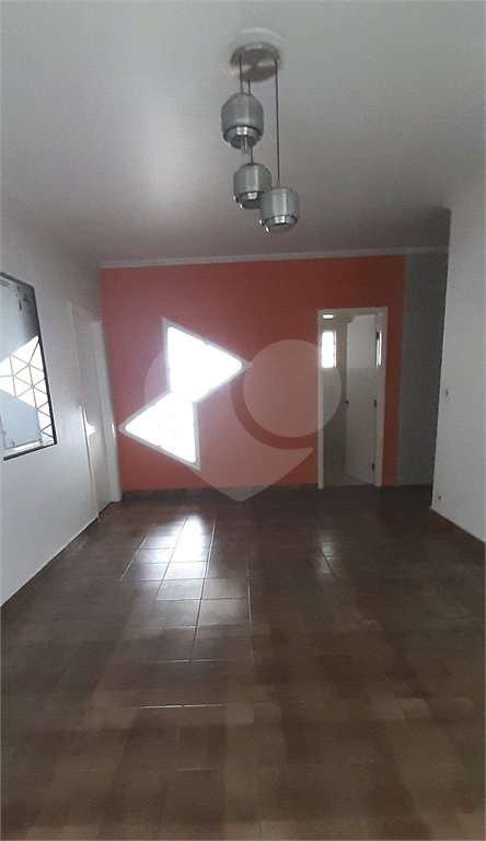 Casa à venda com 5 quartos, sendo 1 suíte, no Centro, Bom Jesus dos Perdões, SP