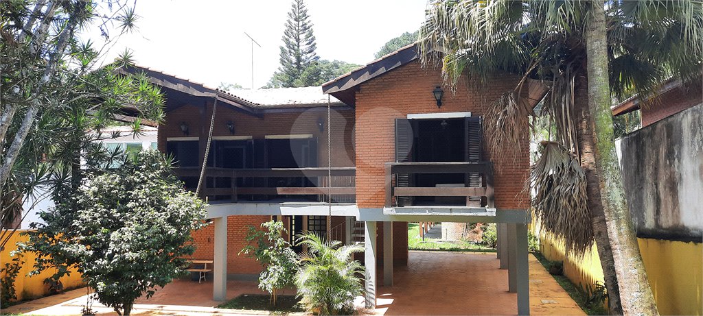 Casa à venda ou para alugar com 4 quartos, sendo 2 suítes, em Mantiqueira, Mairiporã, SP