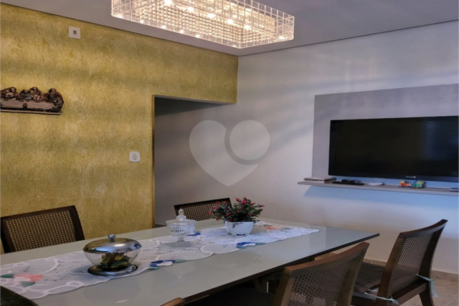 Casa Térrea à venda com 5 quartos, sendo 2 suítes,  em Jardim Aricanduva, São Paulo, SP