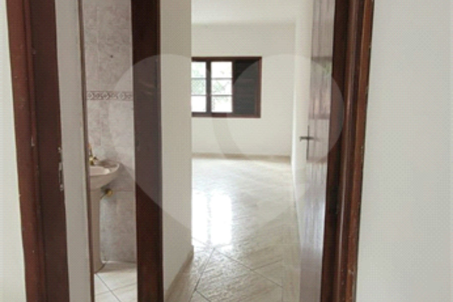 Sobrado à venda com 3 quartos, sendo 1 suíte, em Horto, São Paulo, SP