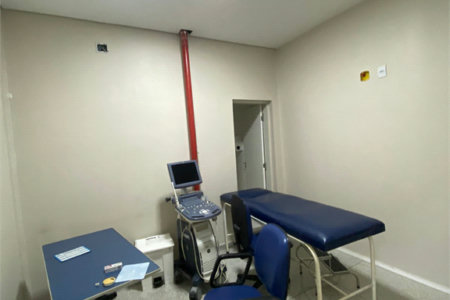 Salão Comercial para alugar em Vila Romanópolis, Ferraz de Vasconcelos, SP