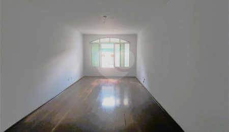 Sobrado à venda com 3 quartos, sendo 1 suíte,  em Jardim Esmeralda, São Paulo, SP