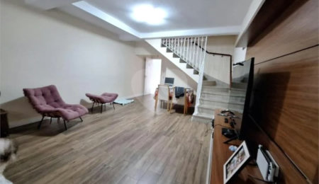 Casa à venda com 3 quartos, sendo 1 suíte,  em Vila Gomes, São Paulo, SP