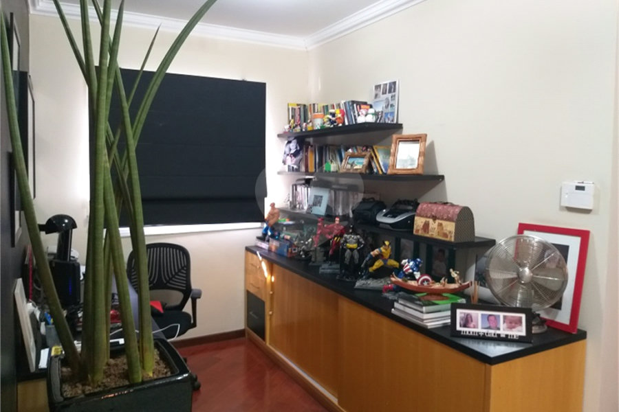 Casa à venda com 4 suítes em Jardim Floresta, São Paulo, SP