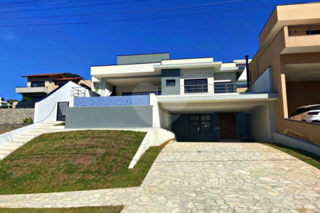 Casa à venda com 3 suítes no condomínio Santa Isabel I, Louveira - SP