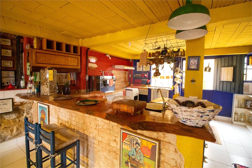 Chácara à venda com 5 quartos, sendo 4 suítes, no Centro (canguera), São Roque, SP