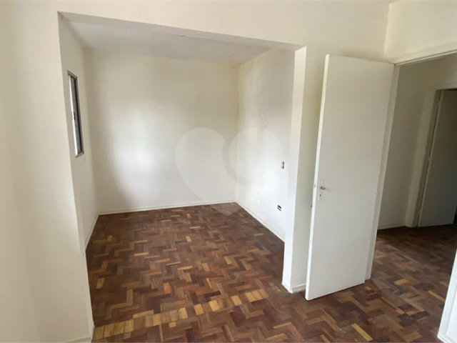 Sobrado à venda com 3 quartos, sendo 1 suíte,  em Interlagos, São Paulo, SP