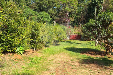 Chácara à venda ou para alugar com 3 quartos, sendo 1 suíte,  em Parque Residencial Itapeti, Mogi das Cruzes, SP