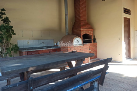 Casa à venda com 3 quartos, sendo 1 suíte, em Vila Esperia Ou Giglio, Atibaia, SP