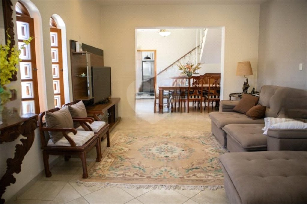 Casa à venda com 3 quartos, sendo 1 suíte, em Vila Gustavo, São Paulo, SP