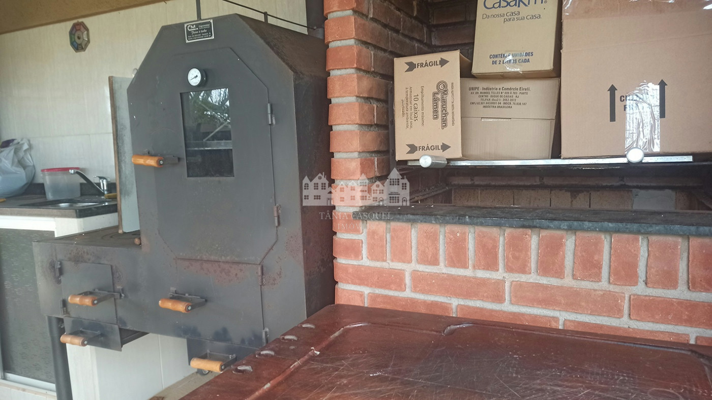 Casa à venda com 3 quartos, sendo 1 suíte, no condomínio Serra da Estrela, Atibaia - SP