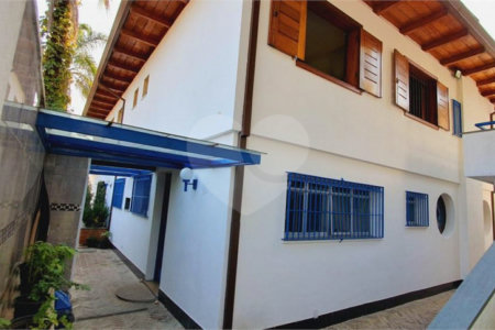 Casa à venda com 5 suítes em Jardim Leonor, São Paulo, SP