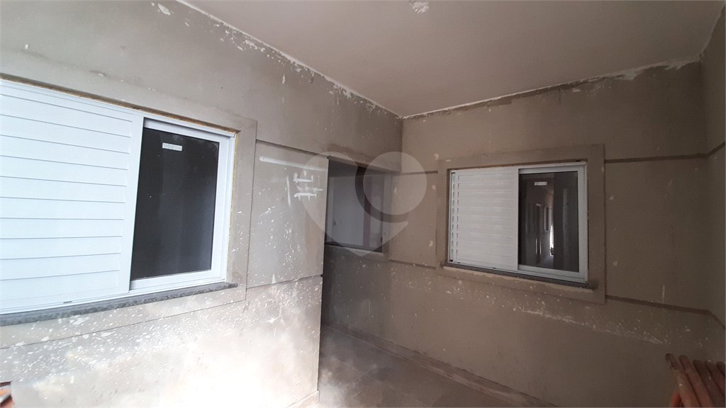 Casa à venda com 2 quartos no condomínio Residencial Luta, São Paulo - SP