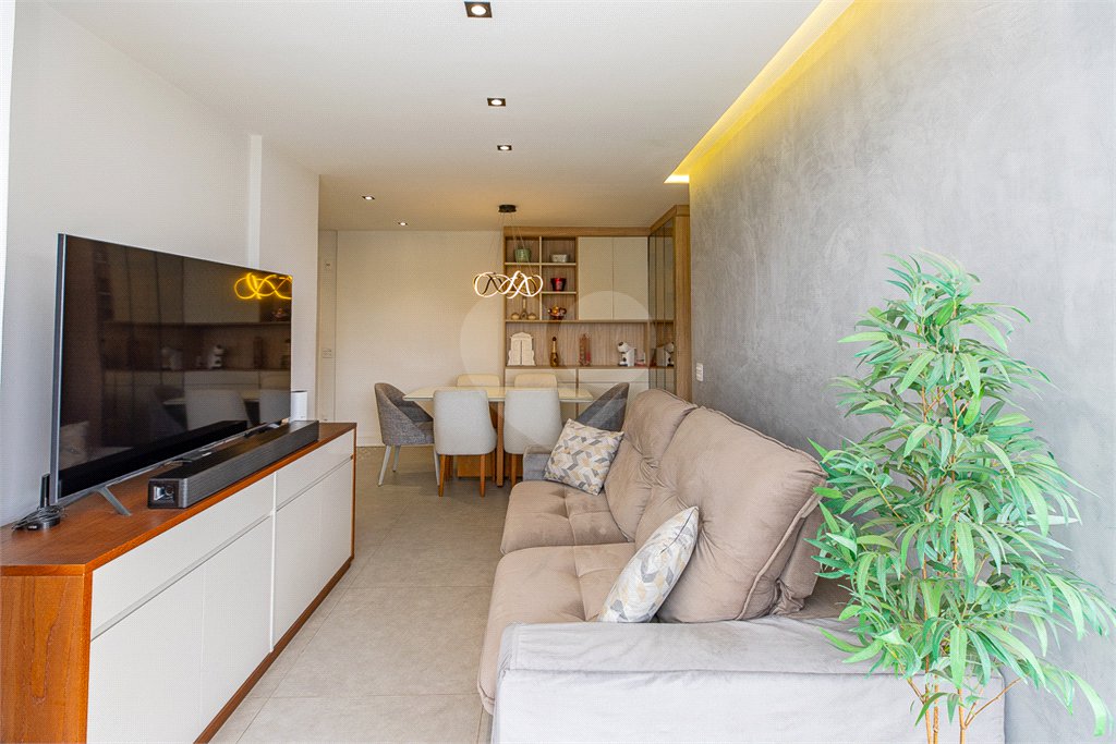 Apartamento à venda com 3 quartos, sendo 1 suíte, em Alto da Boa Vista, São Paulo, SP