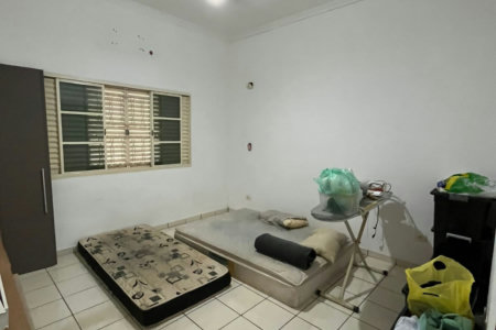 Casa à venda com 3 quartos, sendo 1 suíte,  em Jardim Primaveril, Três Lagoas, MS