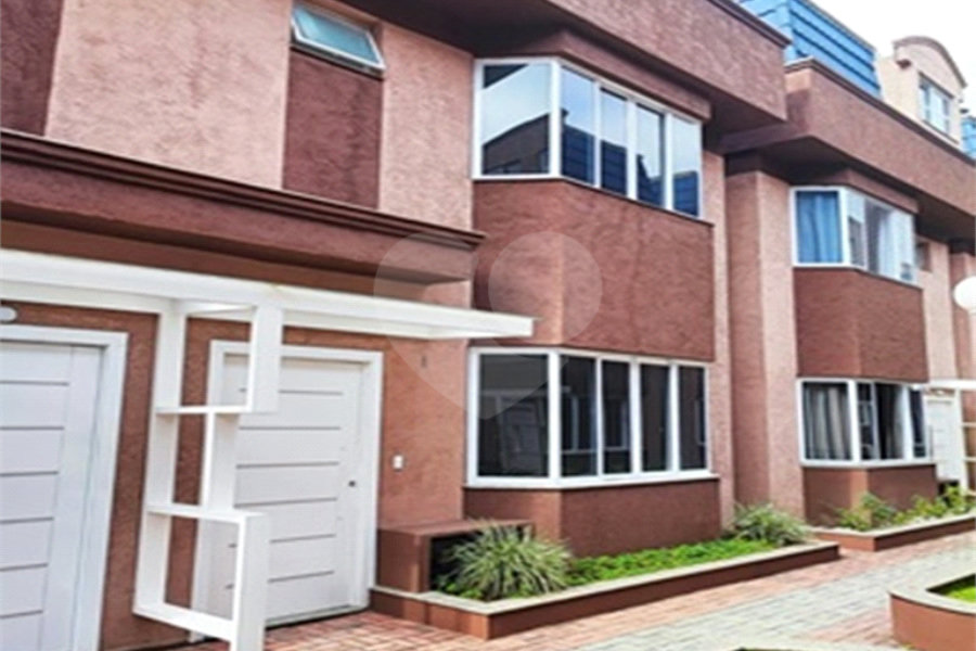 Casa à venda com 3 quartos, sendo 1 suíte,  no condomínio Ouro Verde, Guarulhos - SP