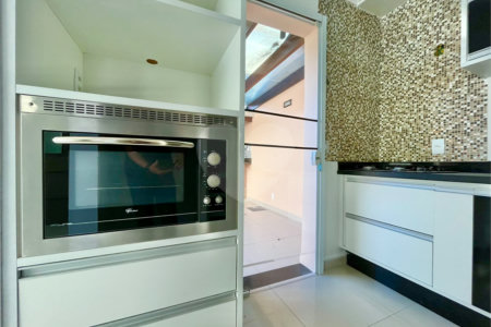 Casa à venda com 3 quartos, sendo 1 suíte, no condomínio Residencial Villa Flora, Votorantim - SP