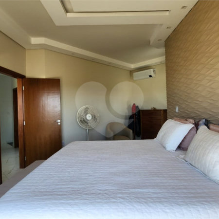 Casa à venda com 3 quartos, sendo 2 suítes, em Residencial Village Damha, Araraquara, SP