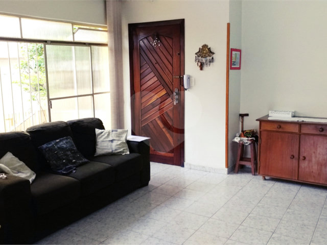 Casa à venda com 4 quartos, sendo 2 suítes,  em Vila Romero, São Paulo, SP