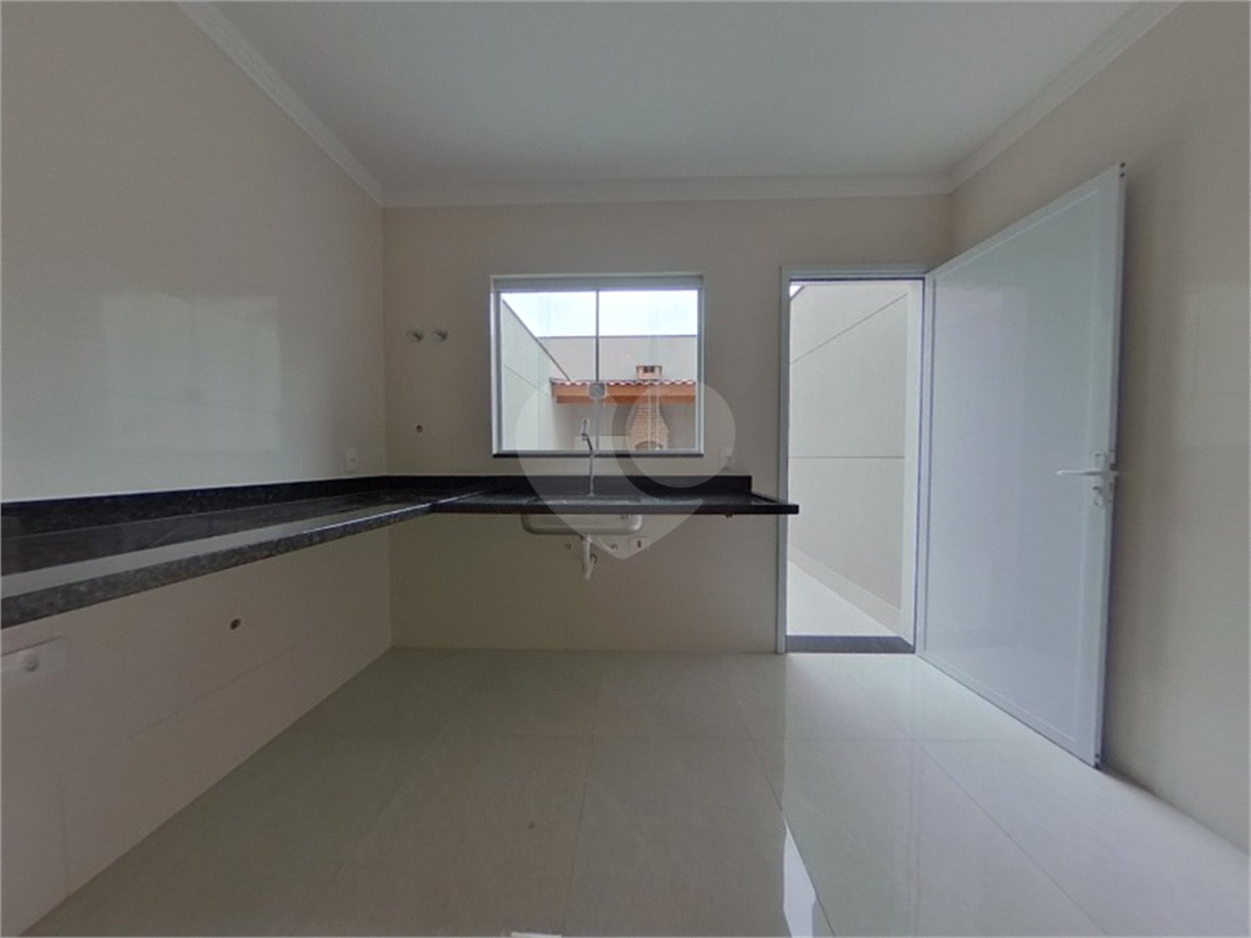 Casa à venda com 3 suítes no condomínio Residencial Gaya, São Paulo - SP
