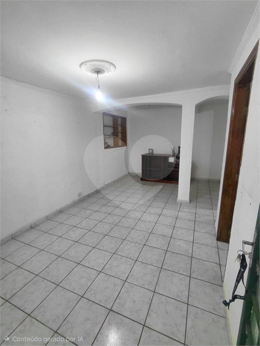 Sobrado à venda com 3 quartos, sendo 1 suíte, em Vila Constança, São Paulo, SP