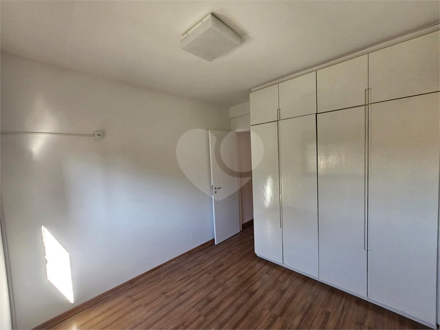 Apartamento para alugar com 3 quartos, sendo 1 suíte, em Alto da Boa Vista, São Paulo, SP