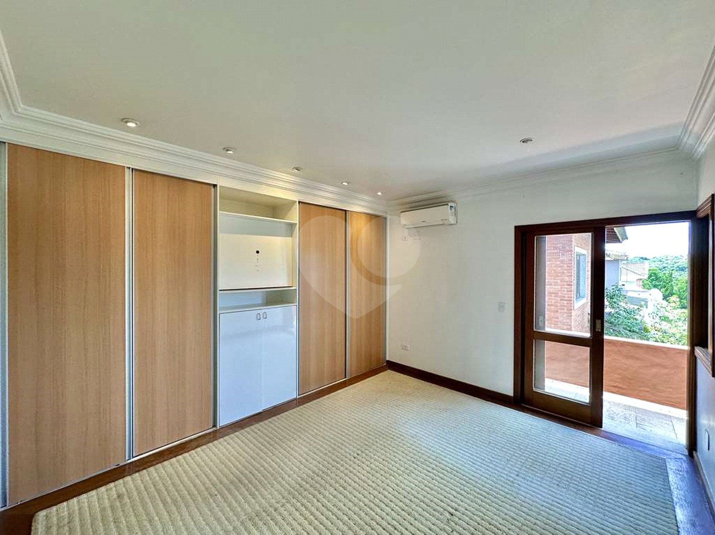 Casa à venda com 4 quartos, sendo 2 suítes,  no condomínio São Paulo Ii, Cotia - SP