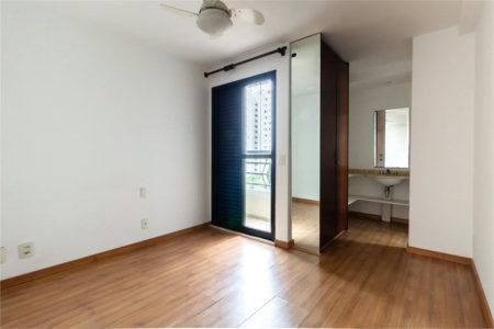 Apartamento à venda com 4 quartos, sendo 2 suítes,  em Vila Hamburguesa, São Paulo, SP
