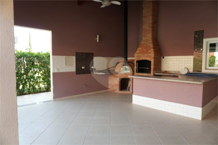 Casa para alugar com 4 quartos, sendo 2 suítes, no condomínio Mont Serrat, Salto - SP