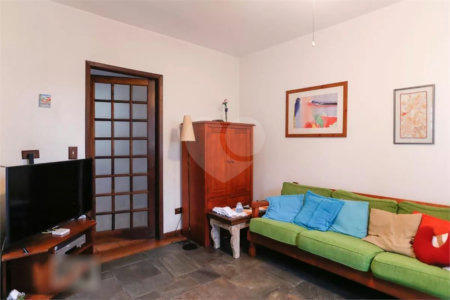 Casa à venda com 4 quartos, sendo 1 suíte,  em Lapa, São Paulo, SP