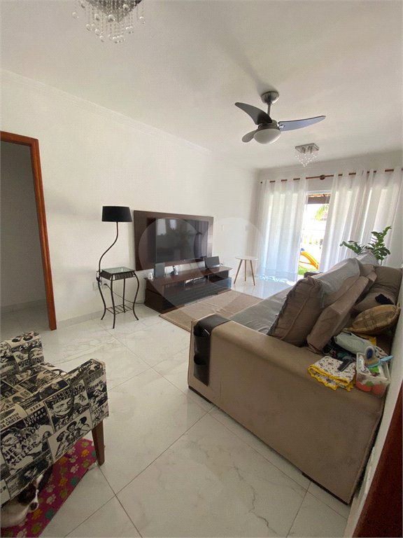 Casa em condomínio à venda com 4 quartos, sendo 1 suíte, em Baleia, São Pedro da Aldeia, RJ