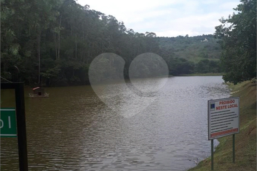 Chácara à venda com 4 quartos, sendo 2 suítes, em Serra da Cantareira, Mairiporã, SP