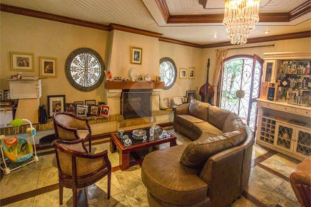Casa à venda com 4 quartos, sendo 2 suítes, em Brooklin Velho, São Paulo, SP