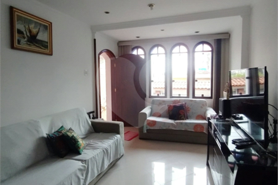 Casa à venda com 3 quartos, sendo 1 suíte, em Horto Florestal, São Paulo, SP