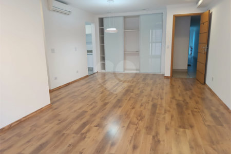 Apartamento à venda com 3 quartos, sendo 1 suíte, no Centro, São Roque, SP