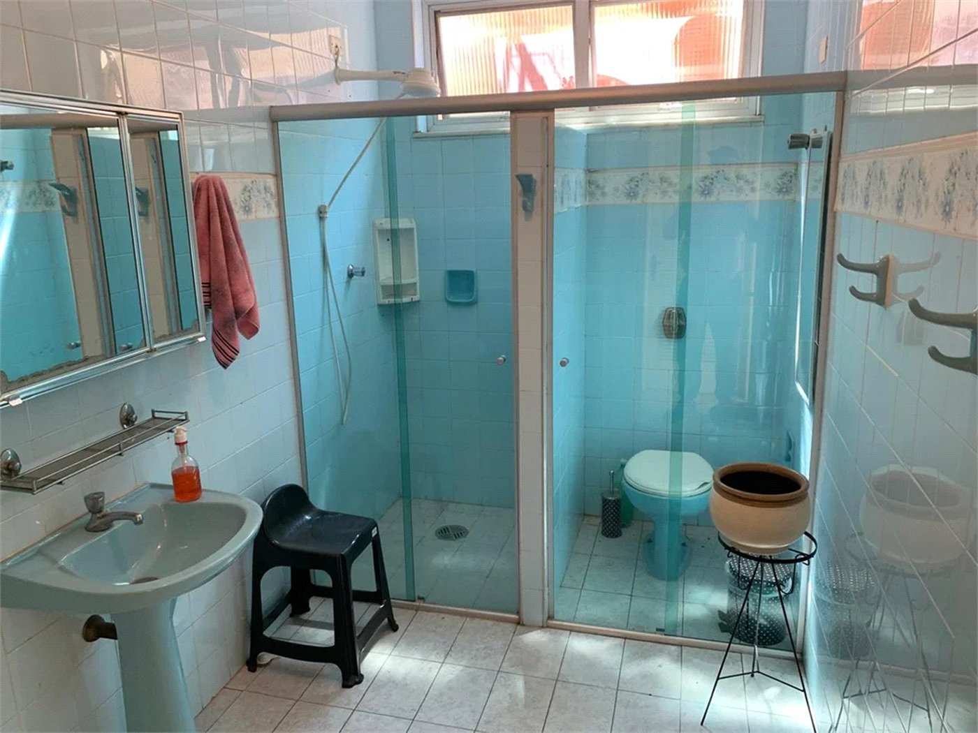 Casa à venda com 4 quartos, sendo 2 suítes, em Vila São Francisco, São Paulo, SP