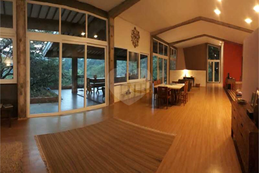 Casa à venda com 3 suítes em Serra da Cantareira, Mairiporã, SP