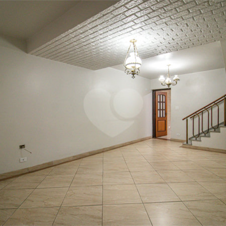 Sobrado à venda com 3 quartos em Vila Cruzeiro, São Paulo, SP