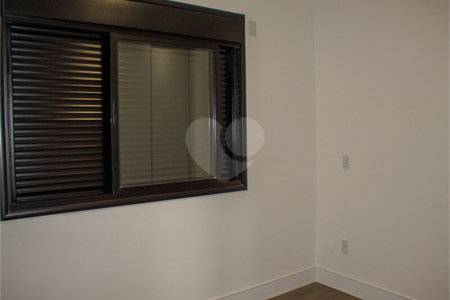 Casa à venda com 3 suítes no condomínio Residencial Central Parque, Salto - SP